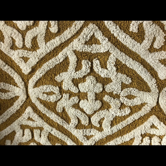 Gold Threshold Tufted Rug - Picture 2 of 8